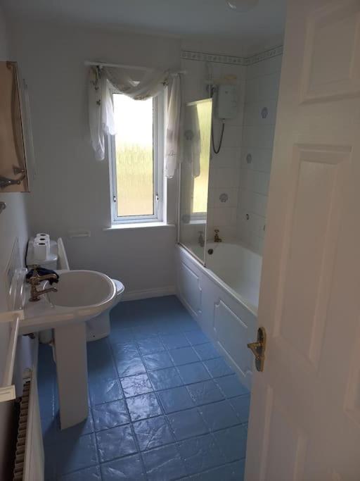 Large 4Bed Available Long-Term In Letterkenny Villa Eksteriør billede
